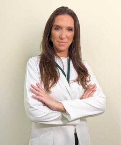 Dra. Ana Carolina Carneiro Marcon — Clínica Gástrica Usuy
